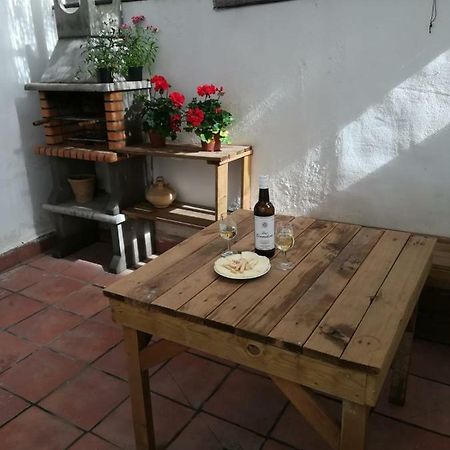 Apto Con Patio Y Barbacoa Bbq H De La Reina Cordoba Ngoại thất bức ảnh
